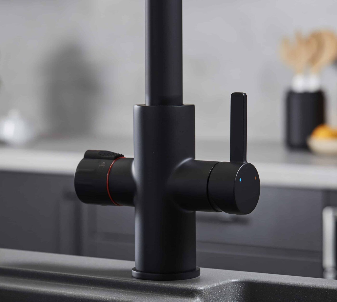 Roma Swan Neck 4-in-1 Pull Out Boiling Tap - Matt Black - Image 5