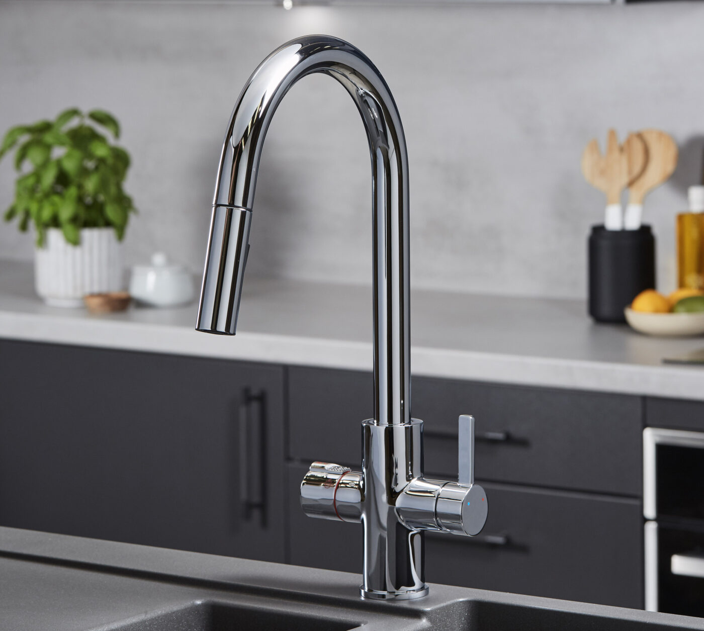 Roma Swan Neck 4-in-1 Pull Out Boiling Tap - Chrome - Image 4